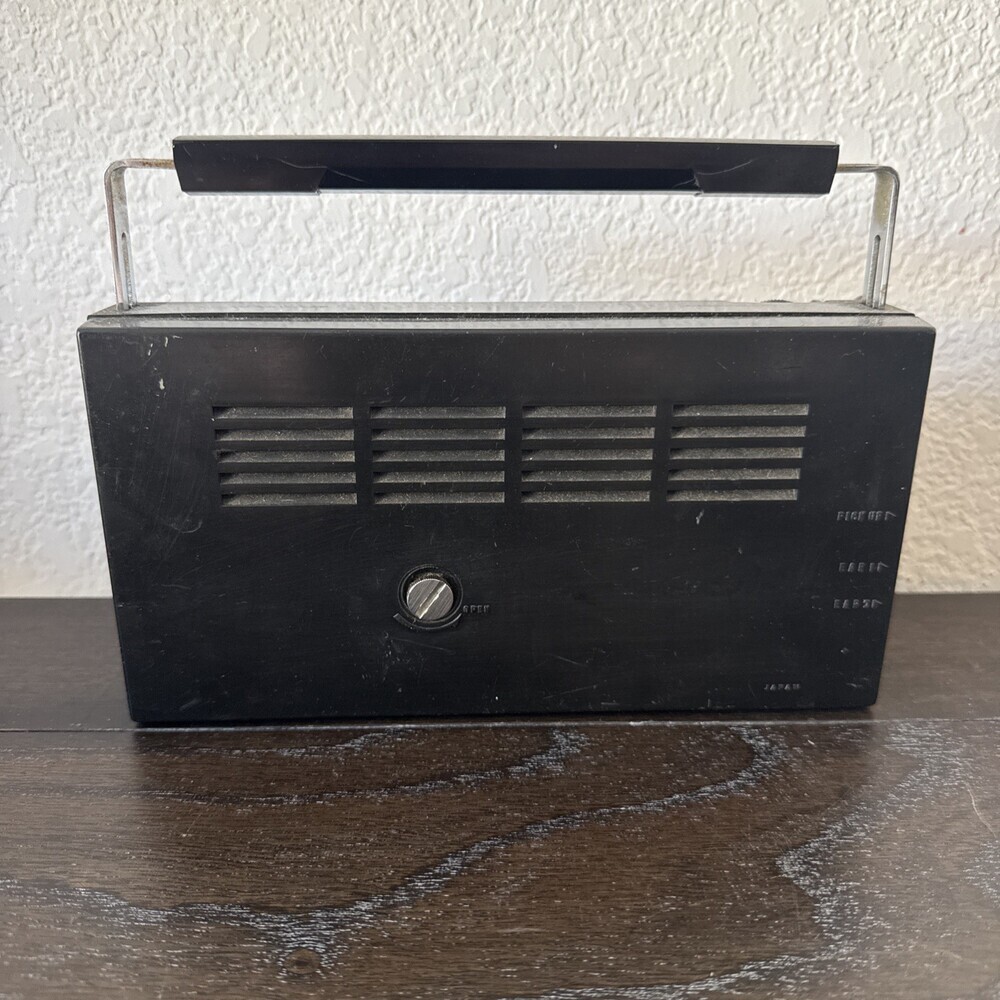 Vintage High Sensitivity Transistor Radio From Japan In The 1960S - Picture 3 of 7